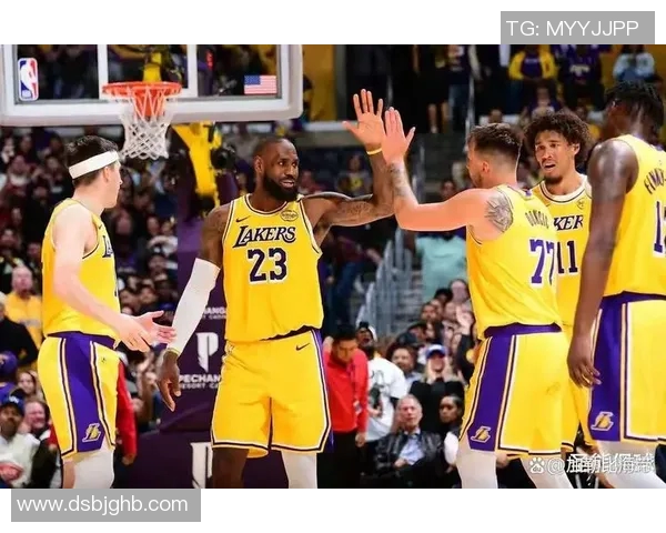 湖人后卫斯马特：保持侵略性成湖人队取胜关键，坚决避免慢热开局