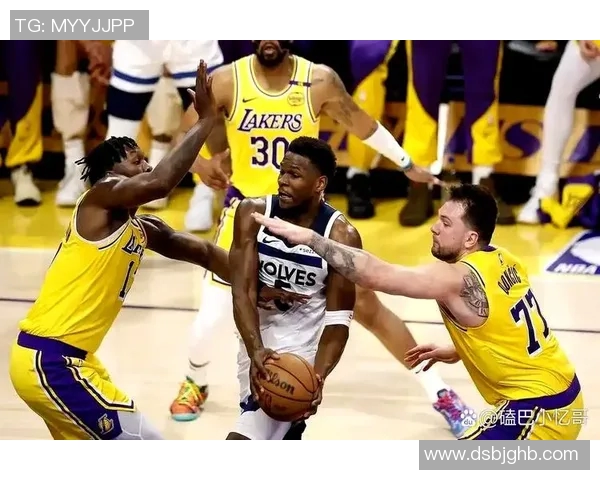 湖人新援单场7次抢断创纪录！NBA防守数据背后的外线防守蜕变